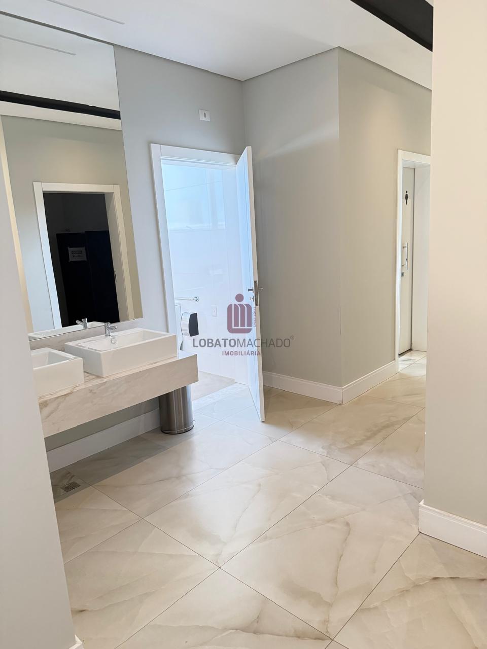 APARTAMENTO - ELEGANCE TOWER - CENTRO