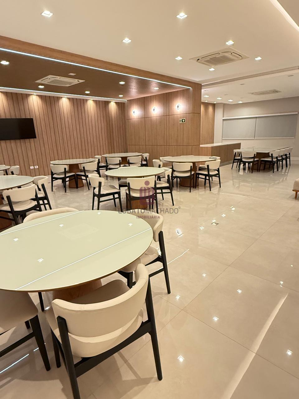 APARTAMENTO - ELEGANCE TOWER - CENTRO
