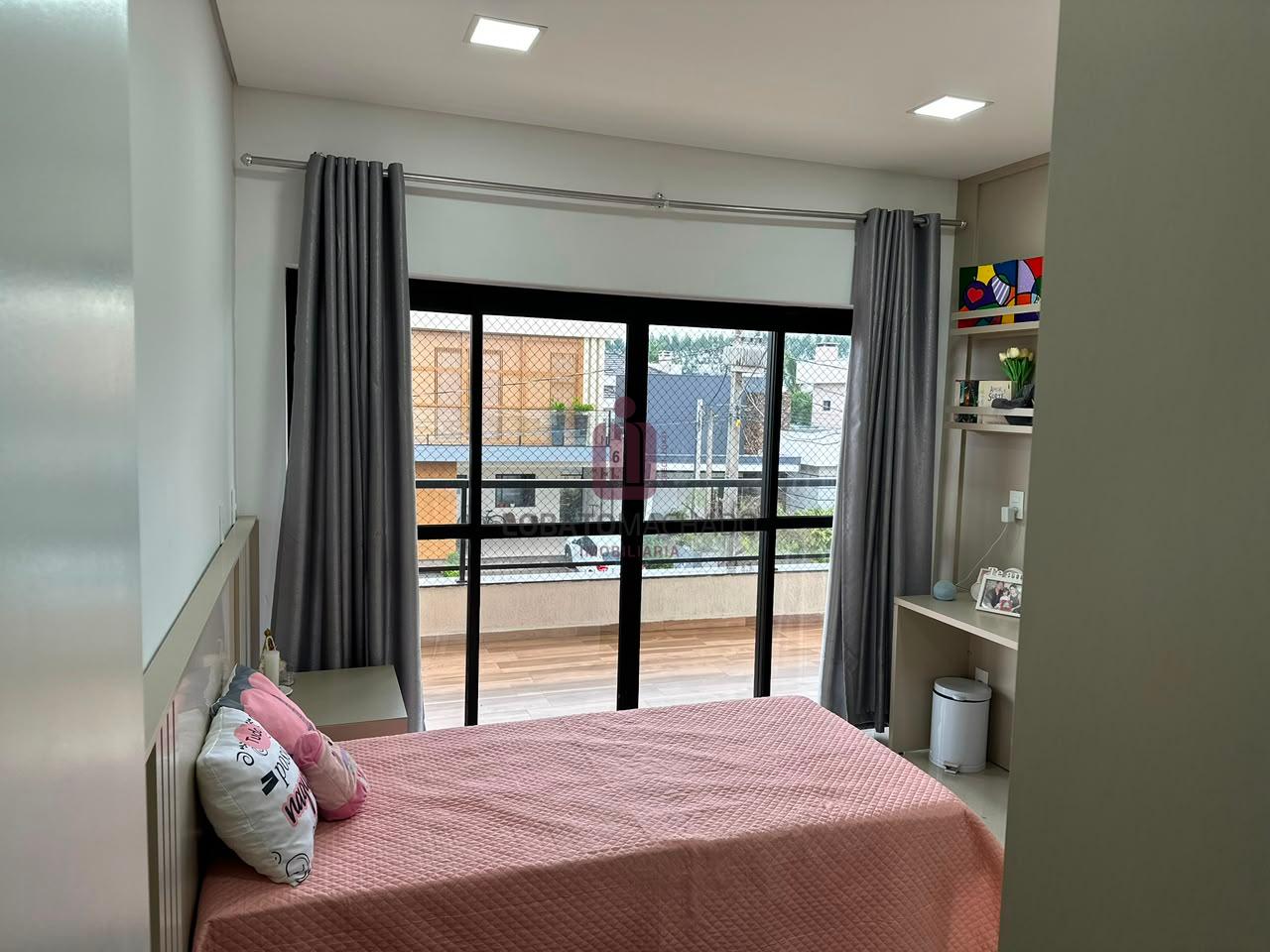 SOBRADO MOBILIADO - CONDOMÍNIO TERRAS ALPHA I