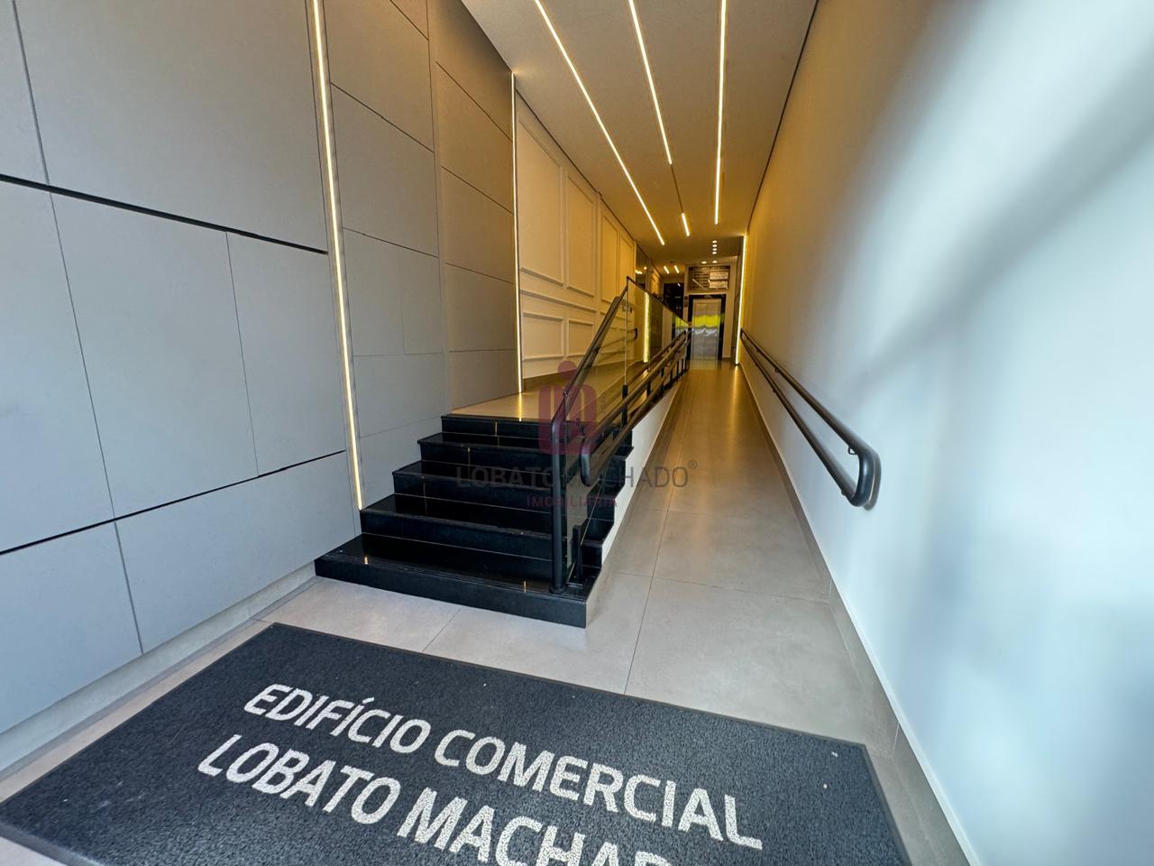 SALA COMERCIAL - TÉRREA - FUNDOS  - CENTRO