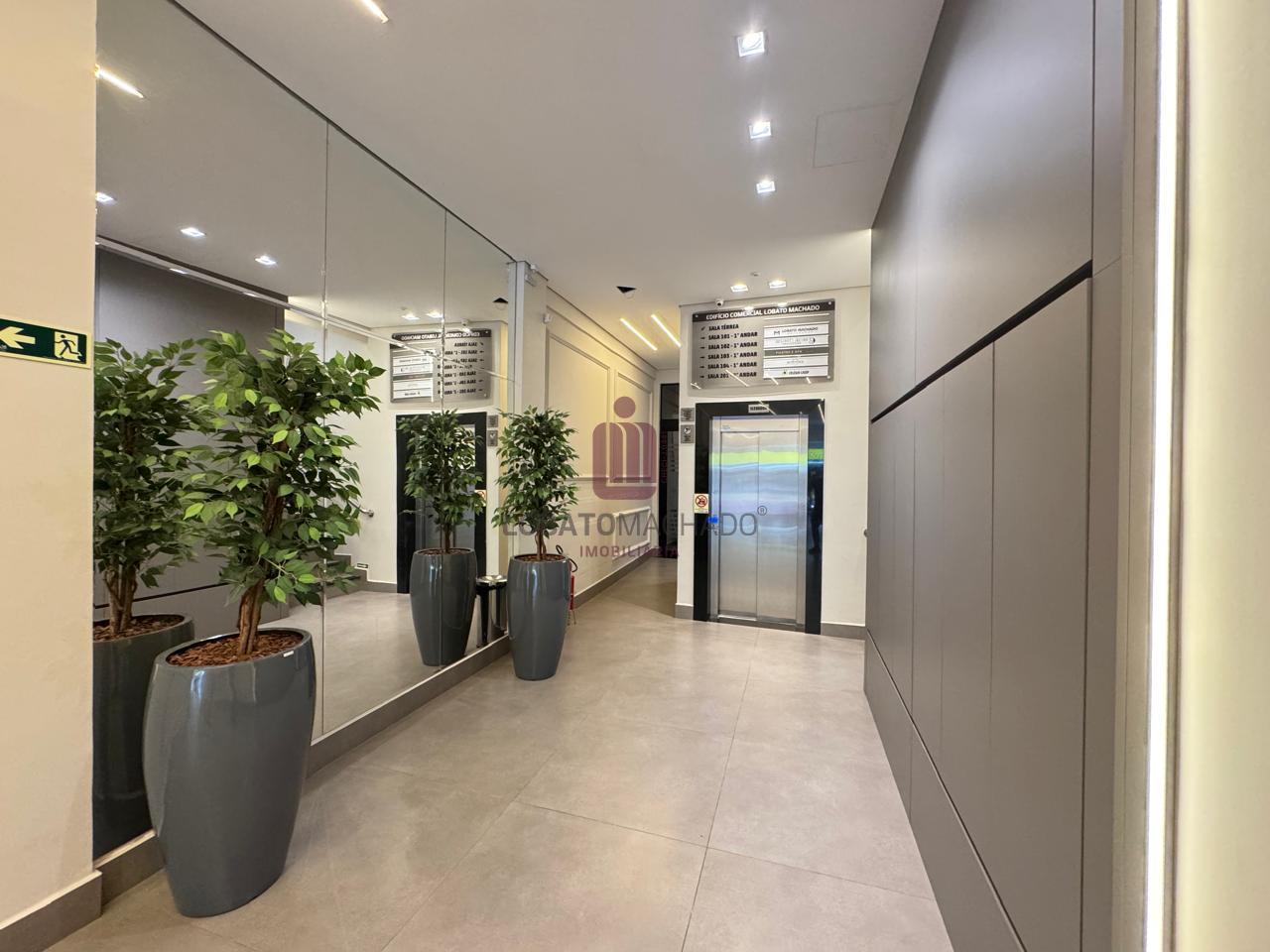 SALA COMERCIAL - TÉRREA - FUNDOS  - CENTRO