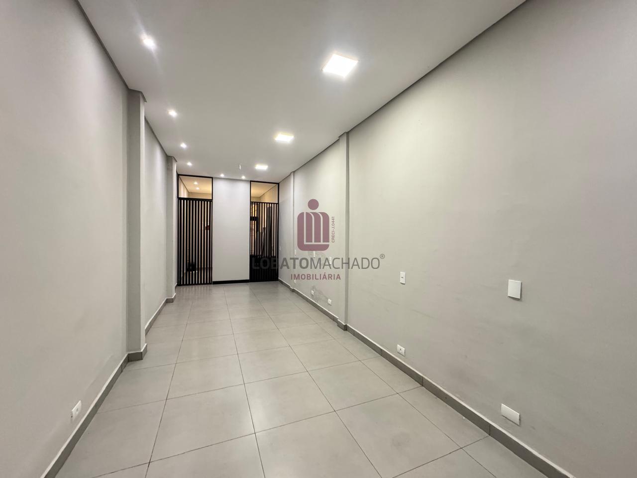 SALA COMERCIAL - TÉRREA - FUNDOS  - CENTRO