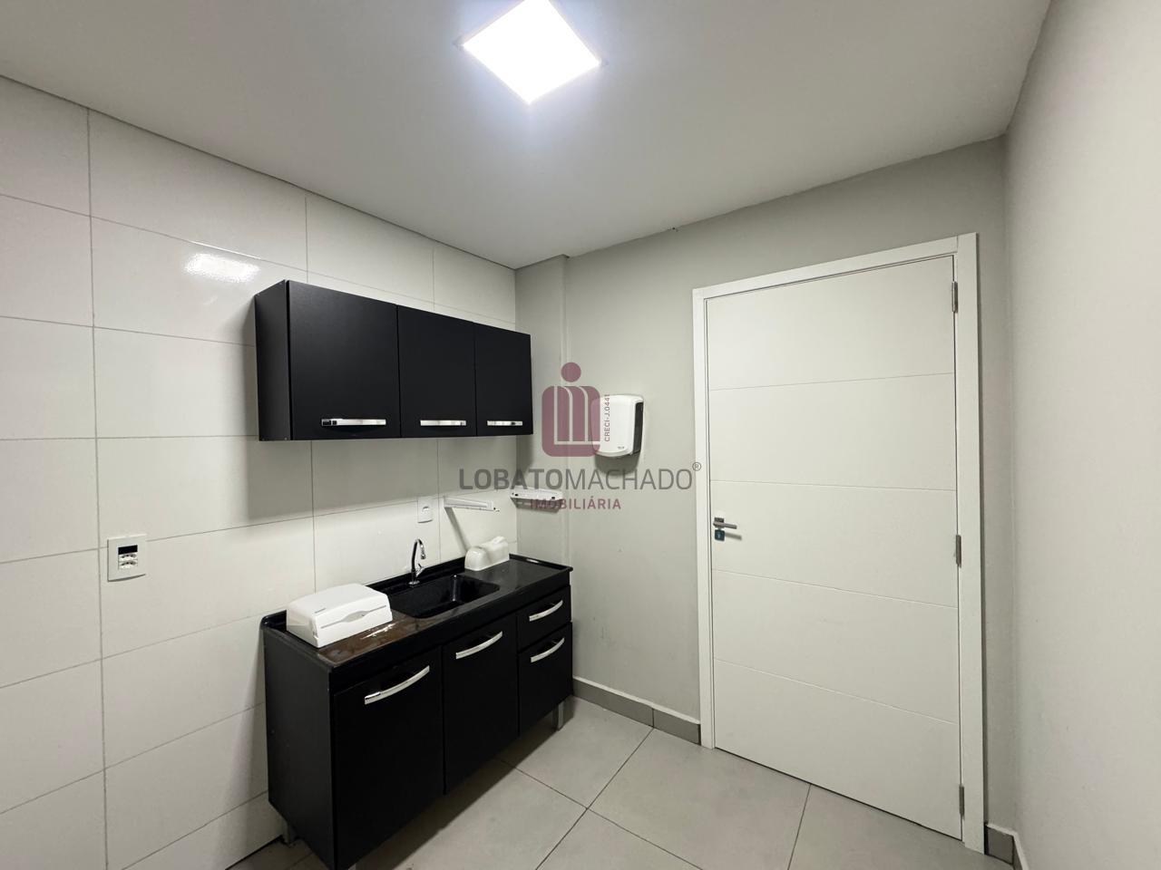 SALA COMERCIAL - TÉRREA - FUNDOS  - CENTRO