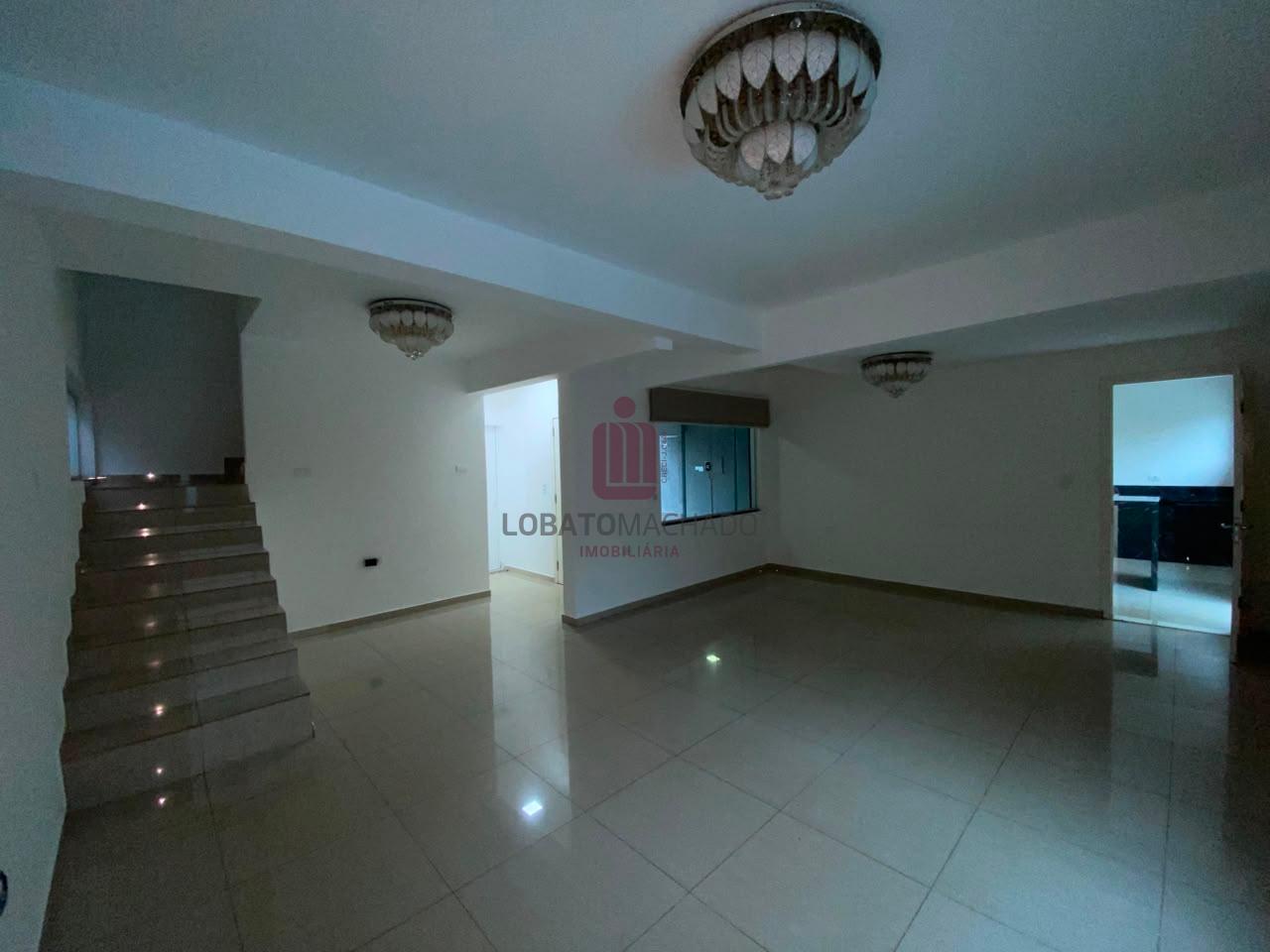 SOBRADO COM PISCINA - JARDIM POLO CENTRO