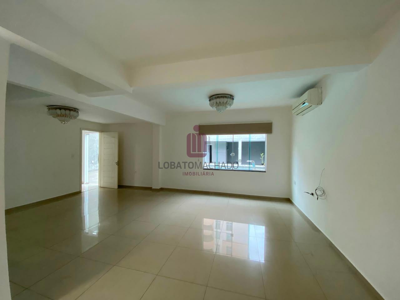 SOBRADO COM PISCINA - JARDIM POLO CENTRO