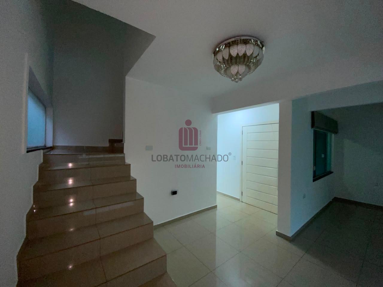 SOBRADO COM PISCINA - JARDIM POLO CENTRO