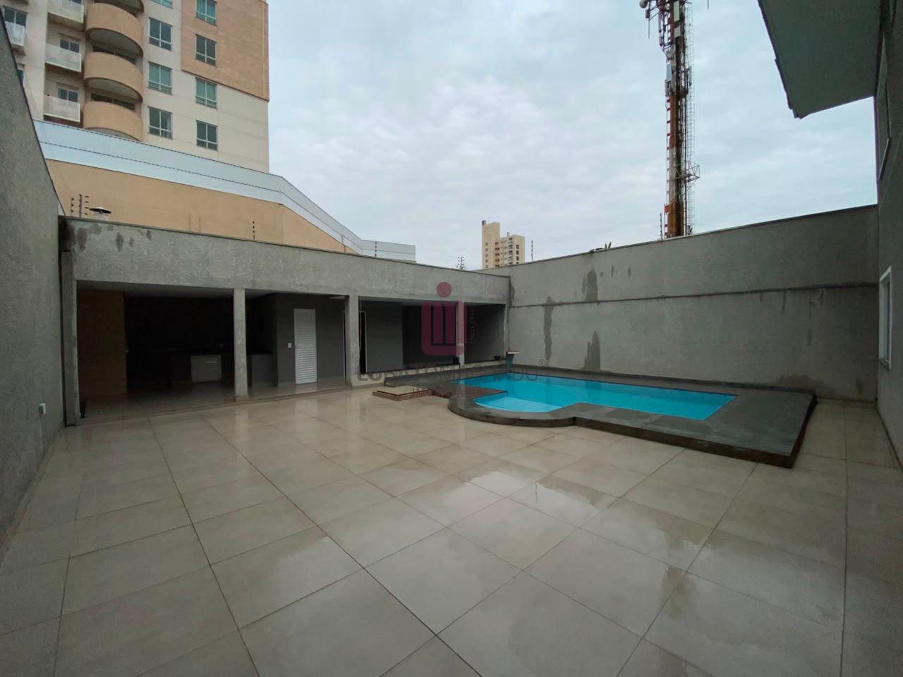 SOBRADO COM PISCINA - JARDIM POLO CENTRO