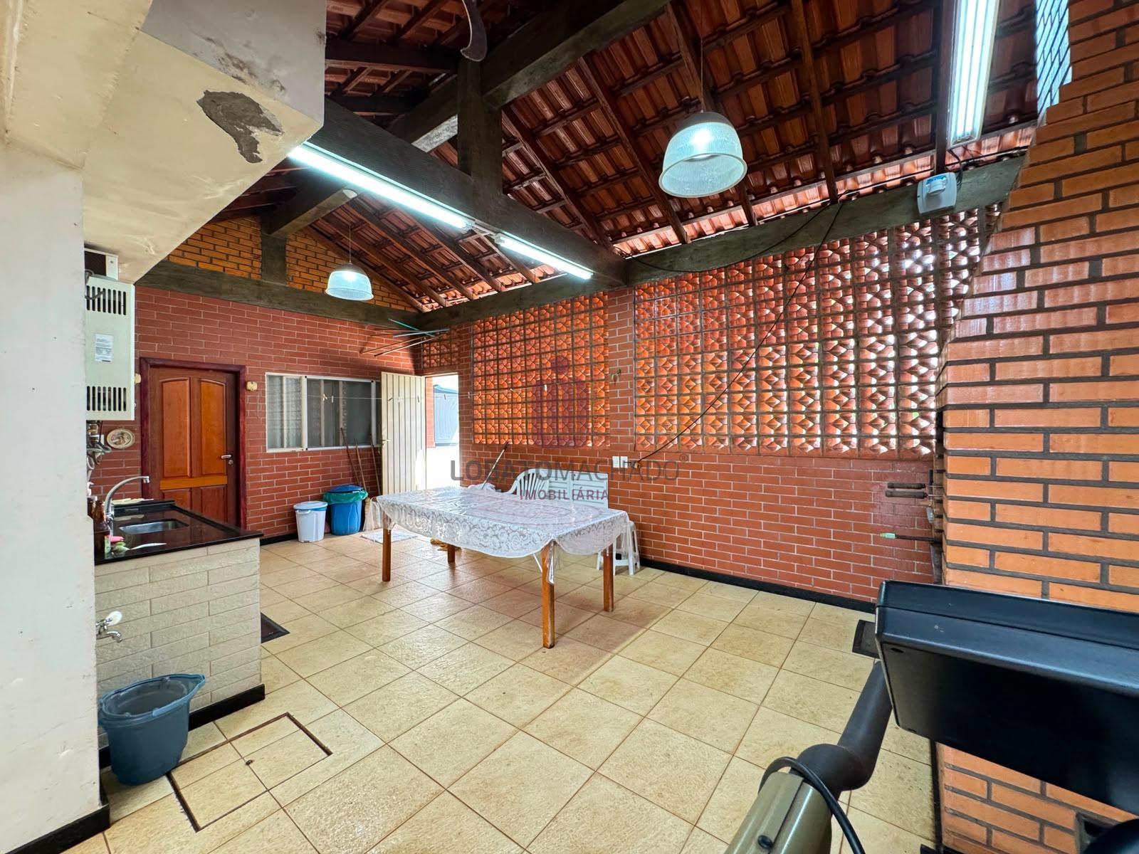 Casa com 04 dormitórios - Jardim Maracanã próximo ao Shopping JL