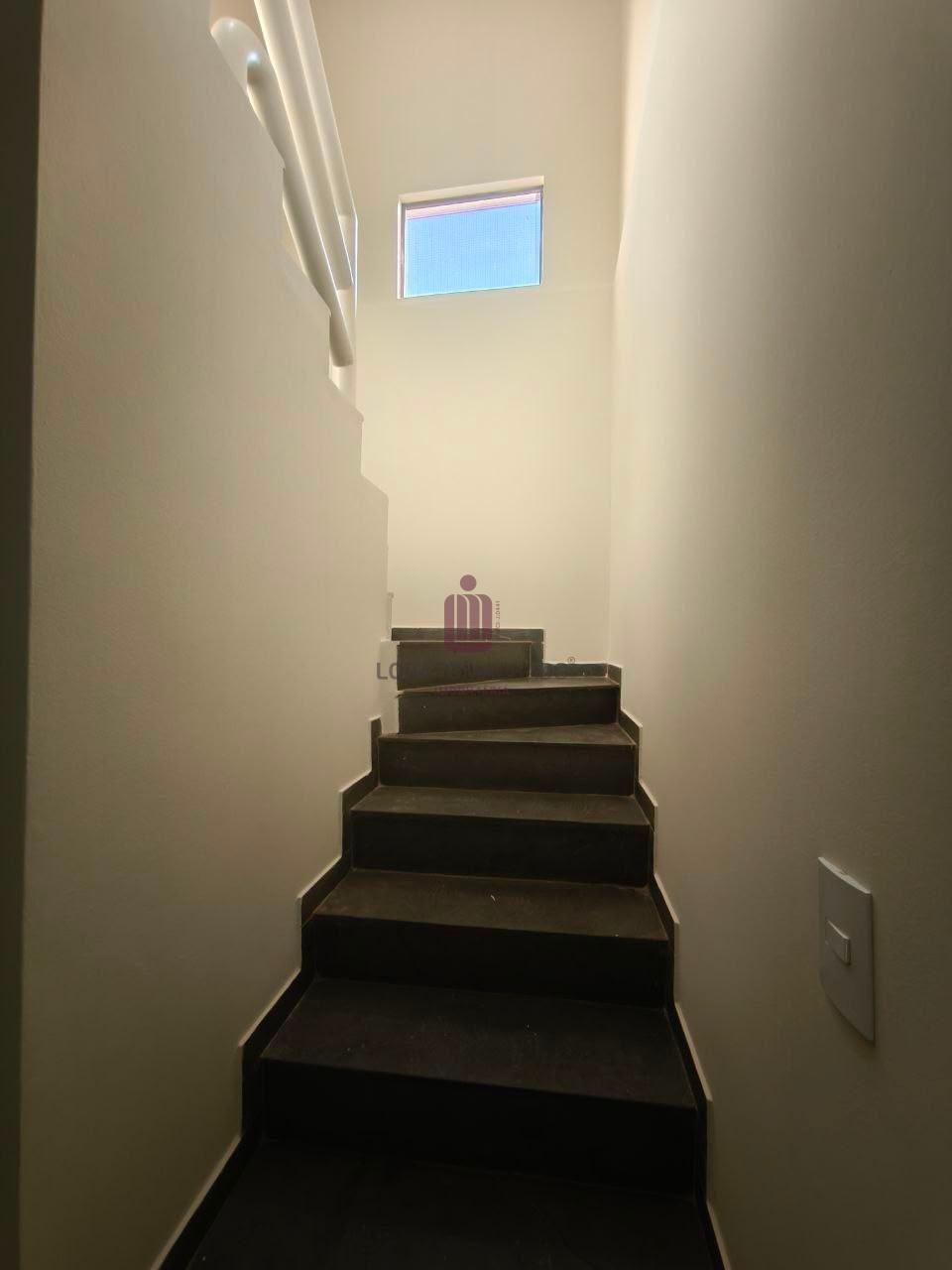 APARTAMENTO DUPLEX - EDIFÍCIO ISADORA