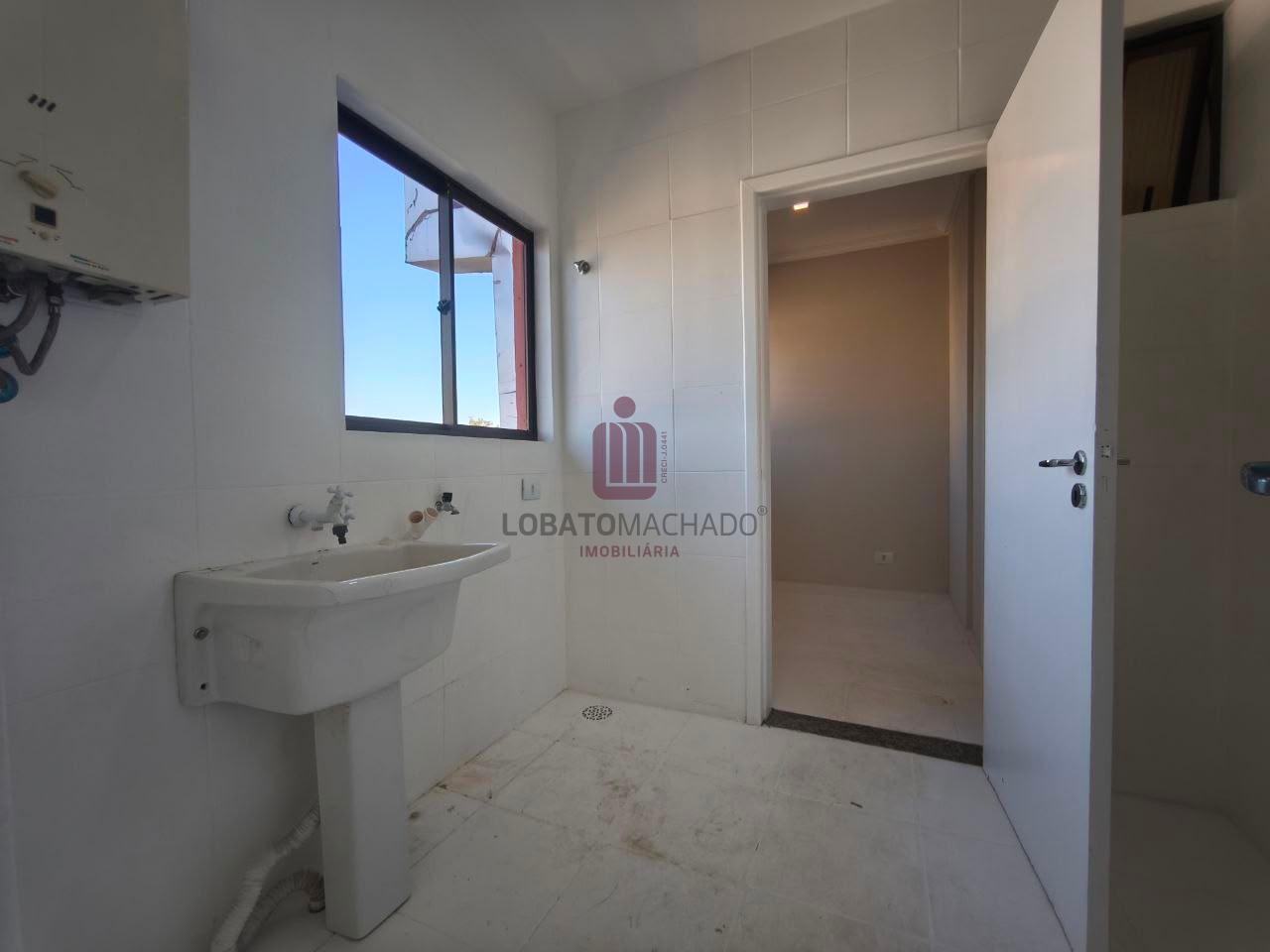 APARTAMENTO DUPLEX - EDIFÍCIO ISADORA