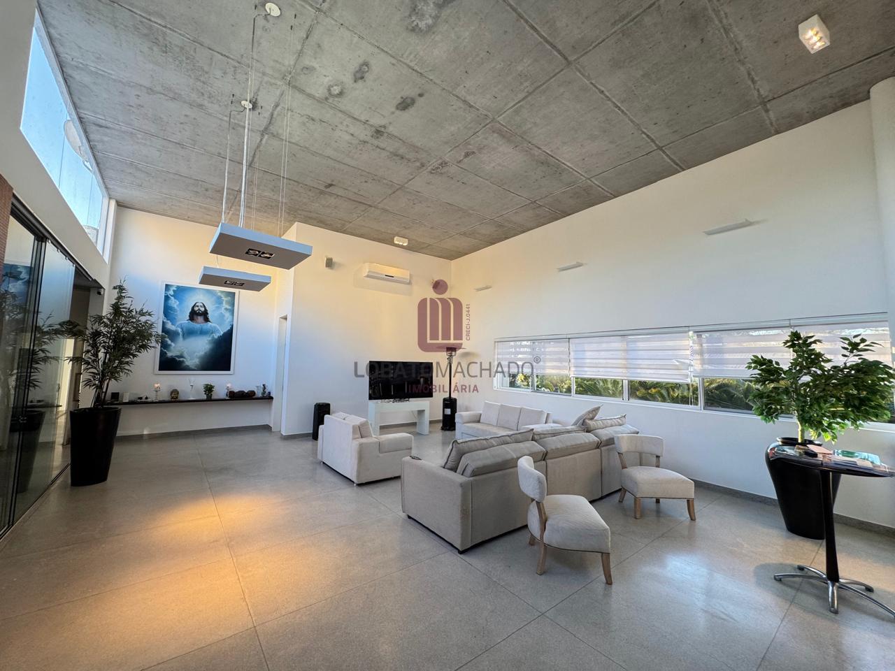 CASA - CONDOMÍNIO FECHADO
