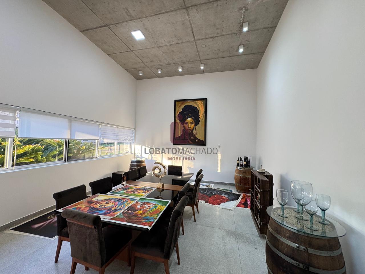 CASA - CONDOMÍNIO FECHADO