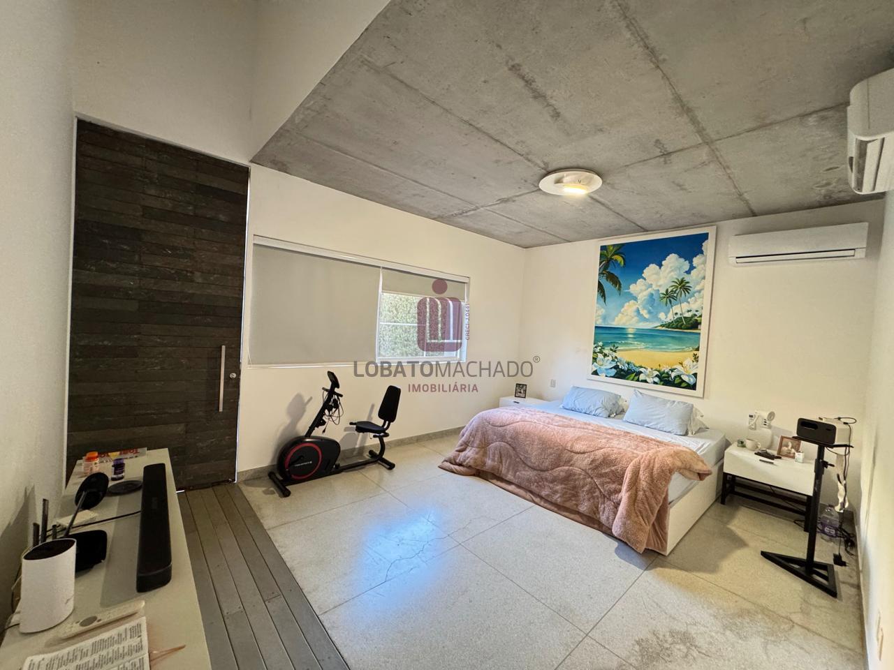 CASA - CONDOMÍNIO FECHADO