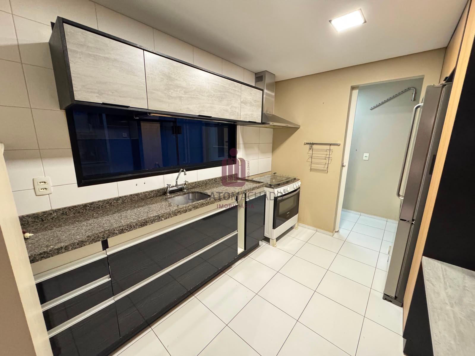 APARTAMENTO - EDIFÍCIO VIENA - CENTRO