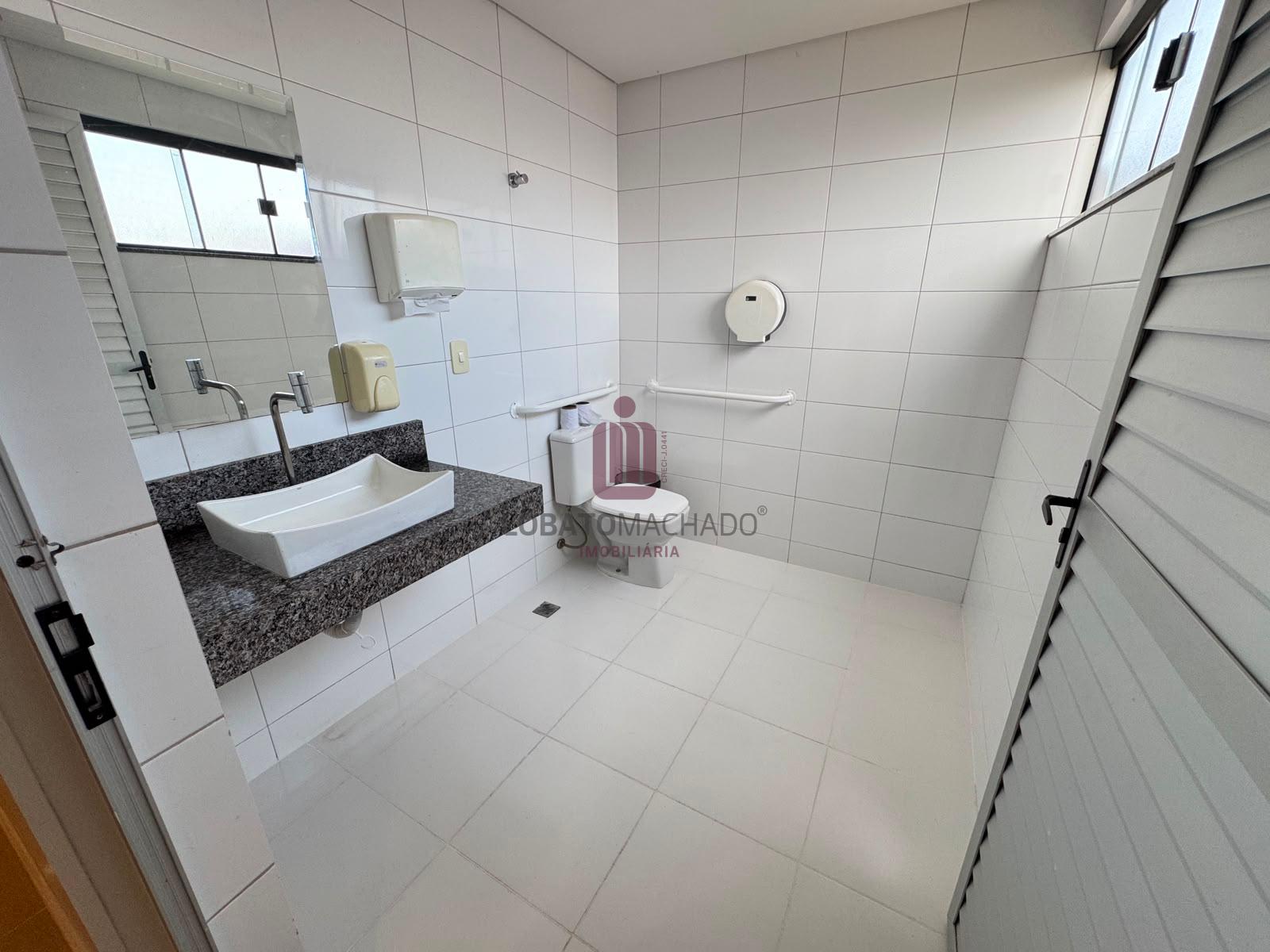 APARTAMENTO - EDIFÍCIO VIENA - CENTRO
