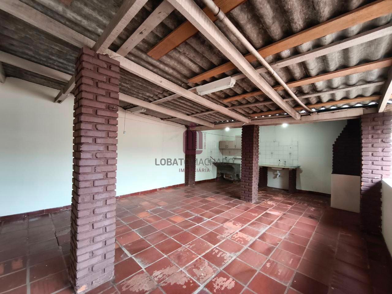 CASA FUNDOS - VILA YOLANDA