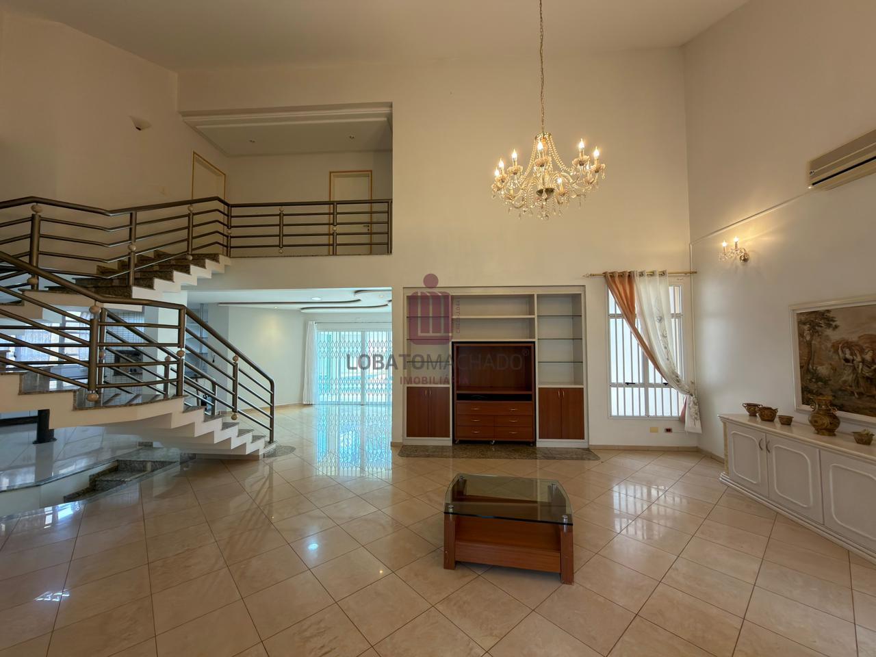 SOBRADO ALTO PADRÃO - POLO CENTRO
