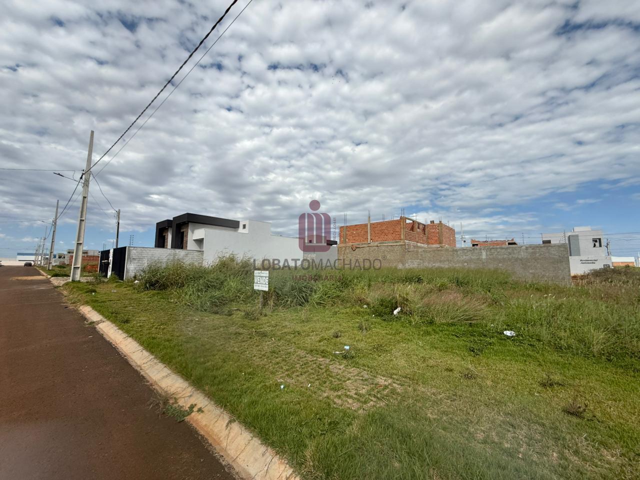 TERRENO - LOTEAMENTO MORADAS DO IPÊ