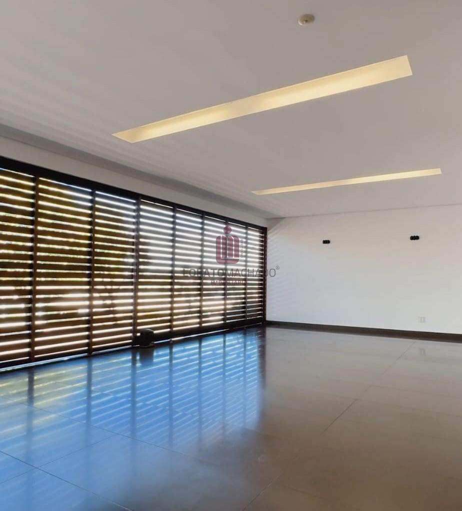 SOBRADO ALTO PADRÃO - CONDOMÍNIO CASTEL FRANCO