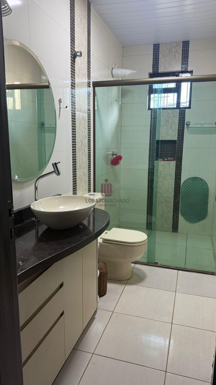 CASA COM PISCINA - JARDIM LANCASTER