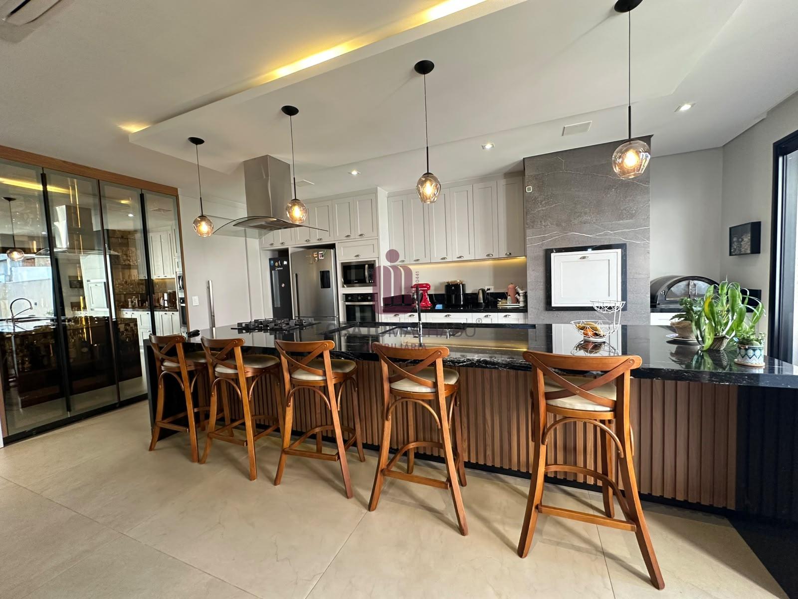 SOBRADO ALTO PADRÃO  - CONDOMÍNIO RESIDENCIAL SAFIRA