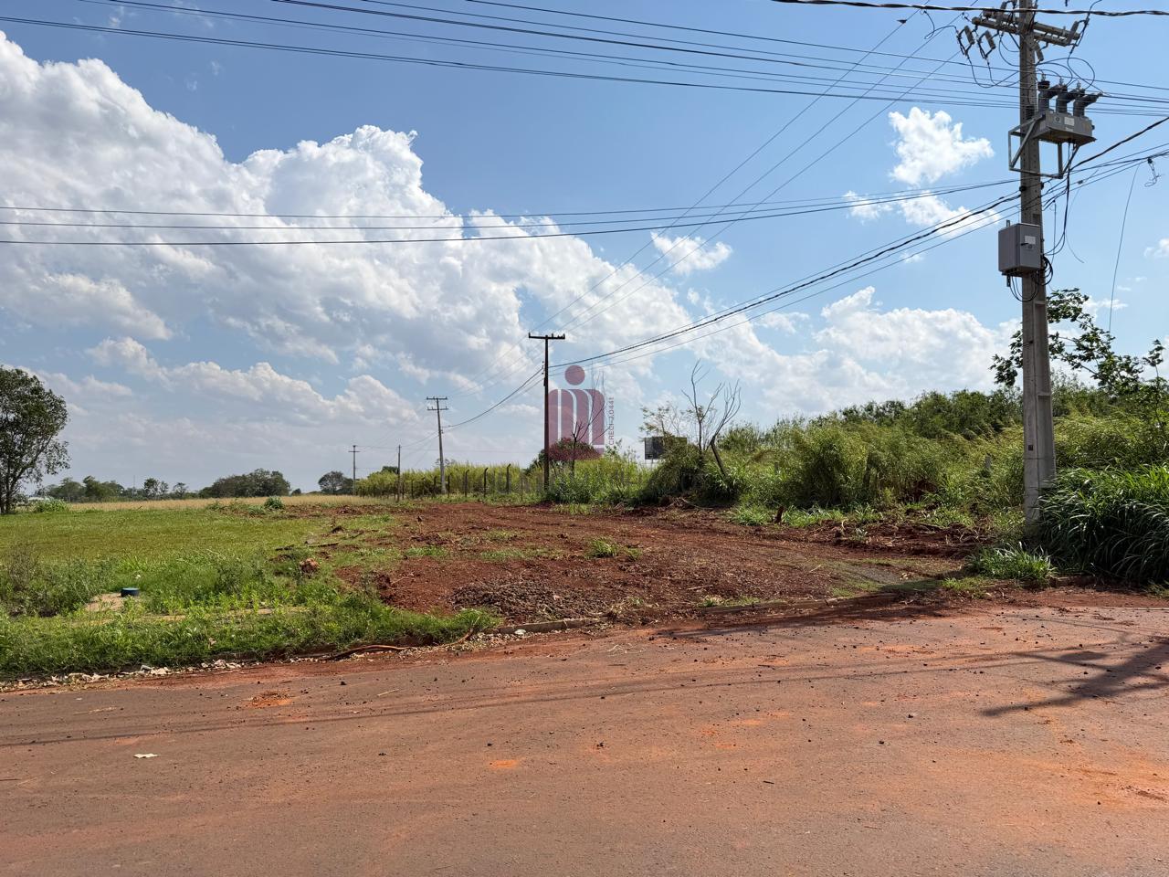 TERRENO - JARDIM CARIMÃ
