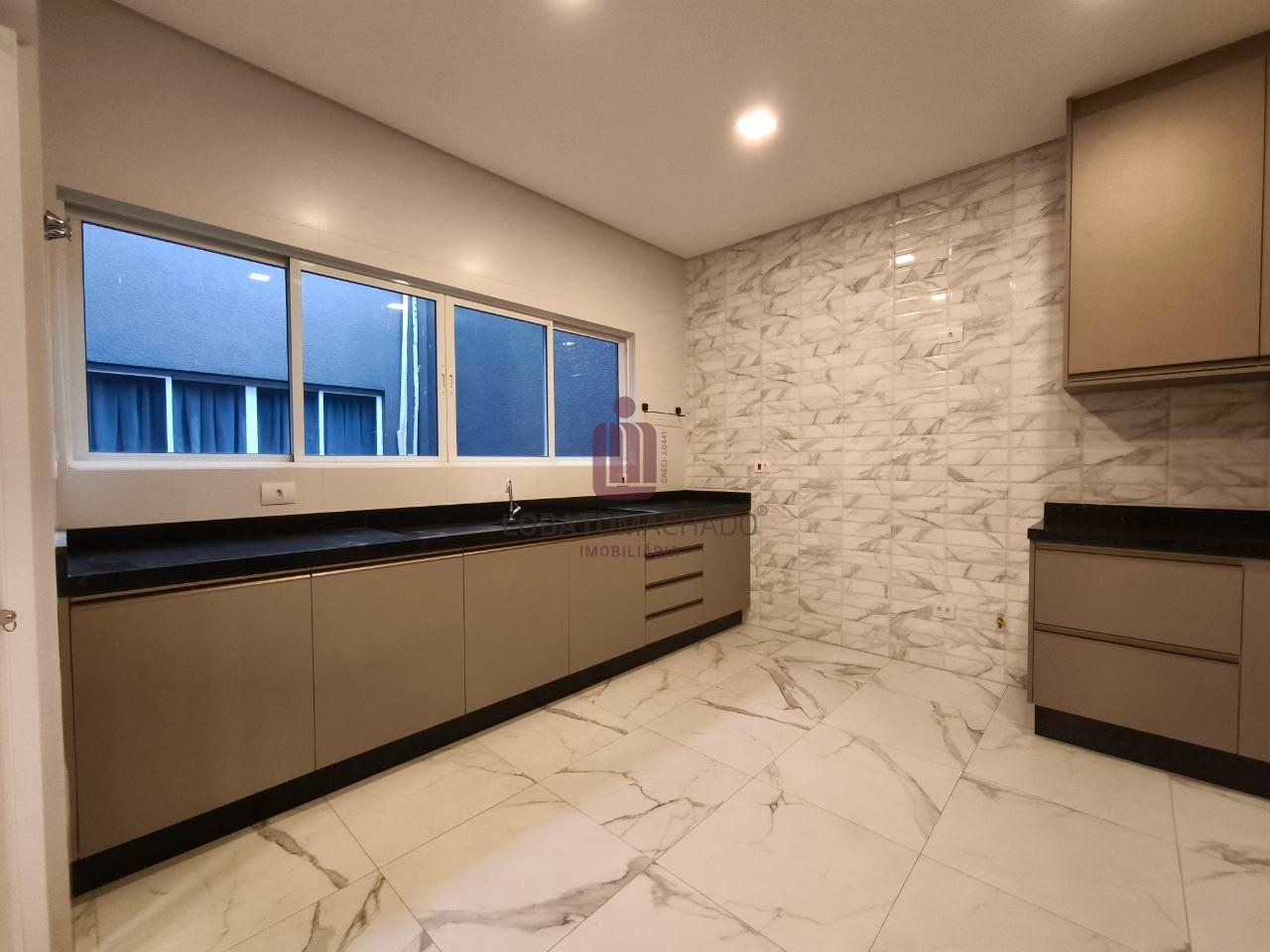 APARTAMENTO 005  - EDIFÍCIO PERLA MAR - VILA A