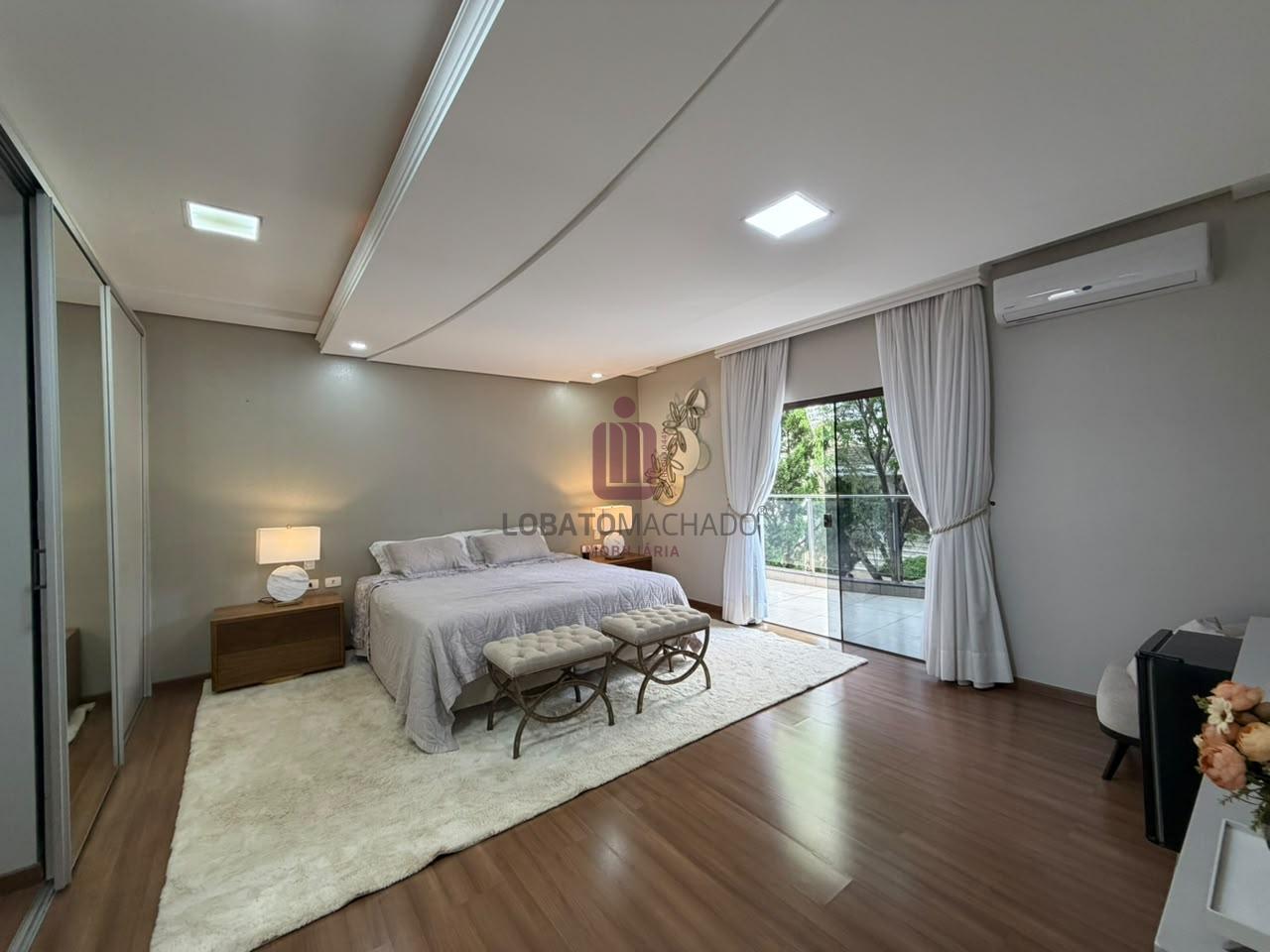 SOBRADO ALTO PADRÃO - CONDOMÍNIO CASTEL FRANCO