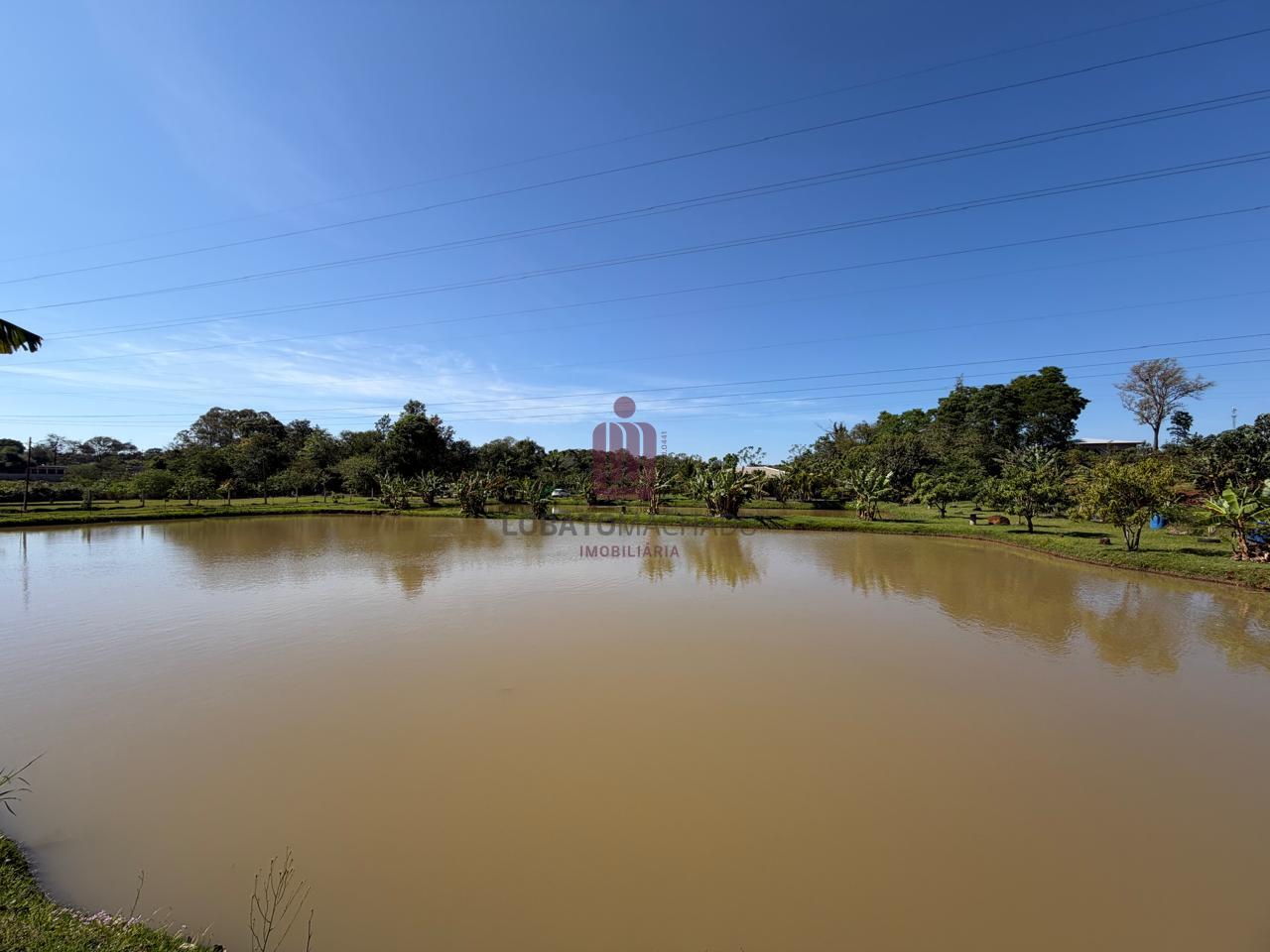 CHÁCARA EM TRÊS LAGOS -ÁREA URBANA