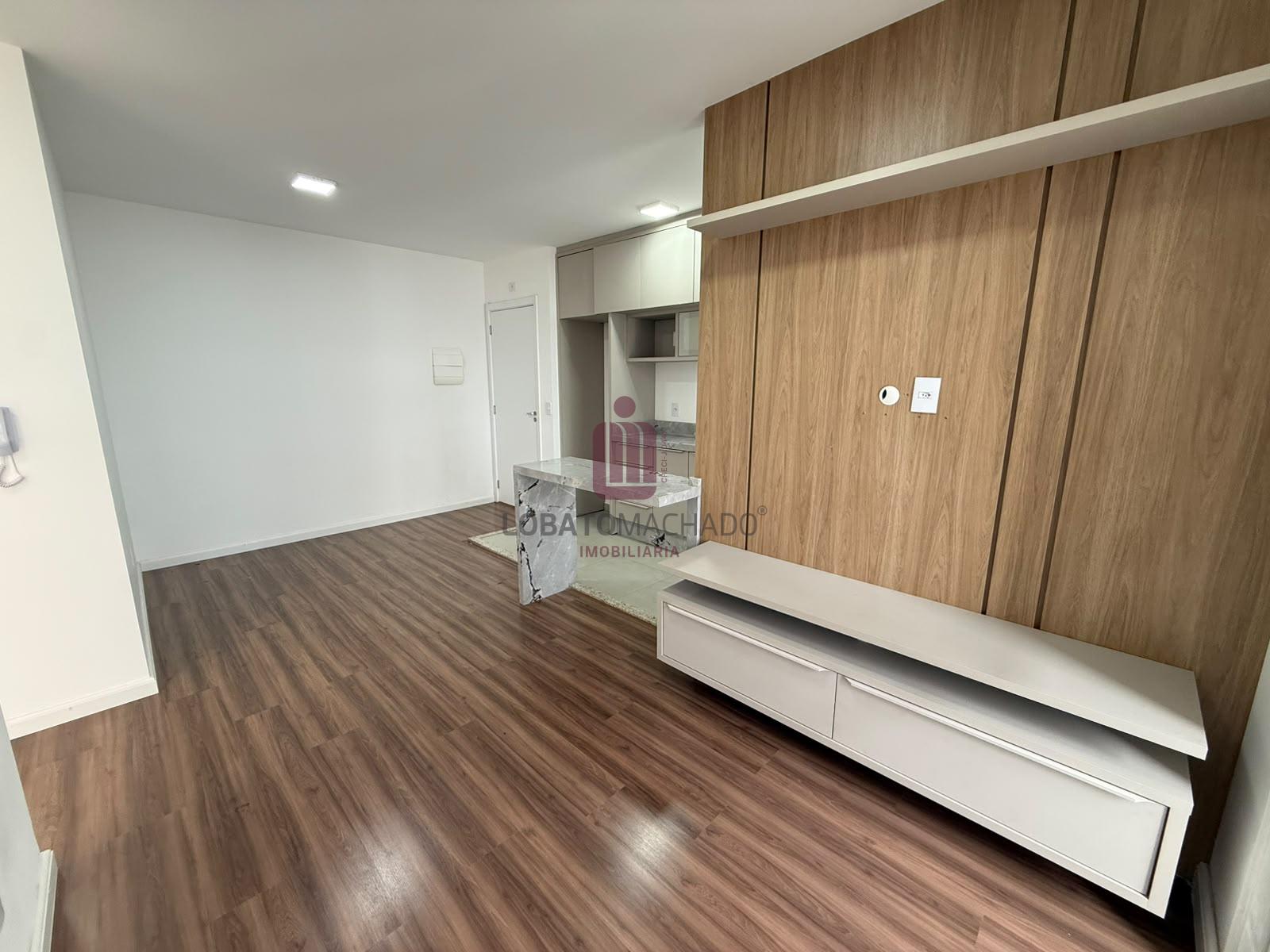 RESIDENCIAL ROYAL LEGACY - APARTAMENTO SEMIMOBILIADO
