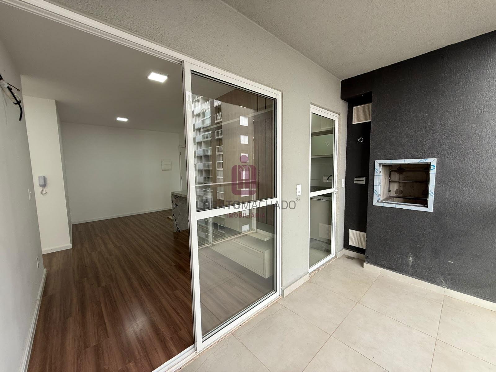 RESIDENCIAL ROYAL LEGACY - APARTAMENTO SEMIMOBILIADO