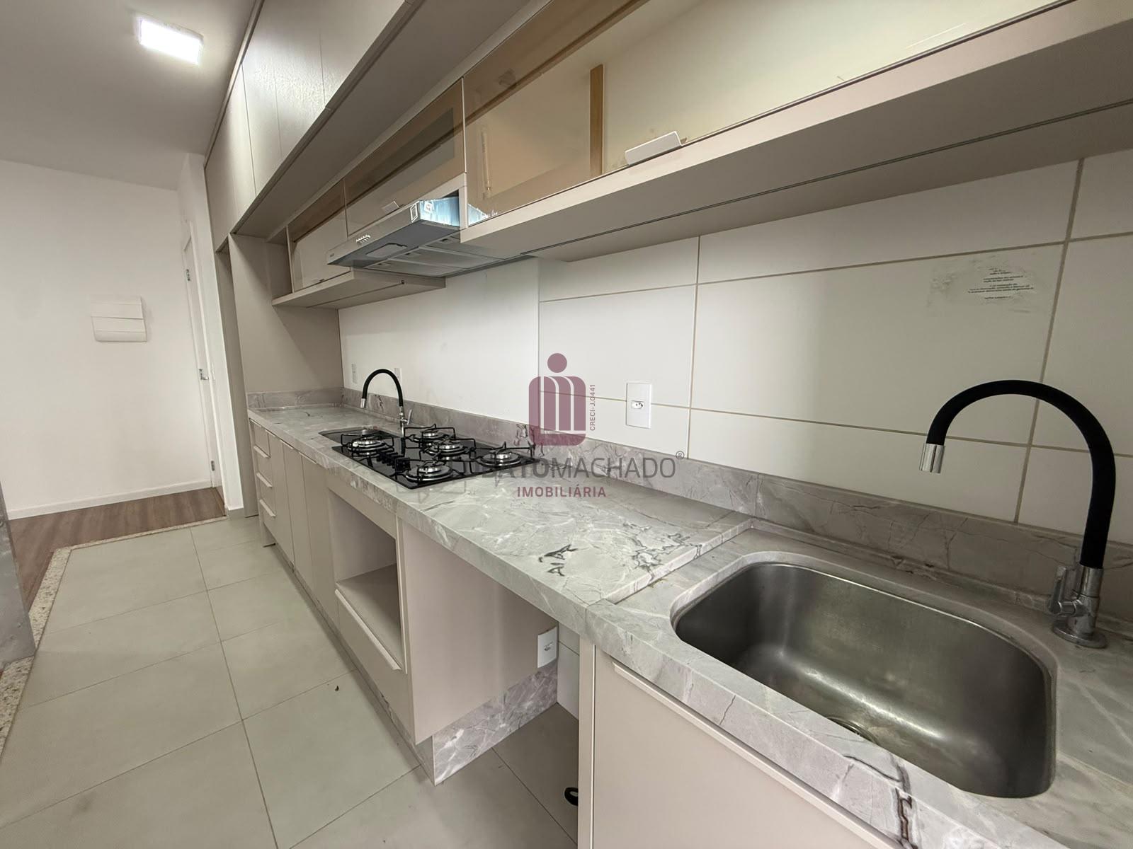 RESIDENCIAL ROYAL LEGACY - APARTAMENTO SEMIMOBILIADO