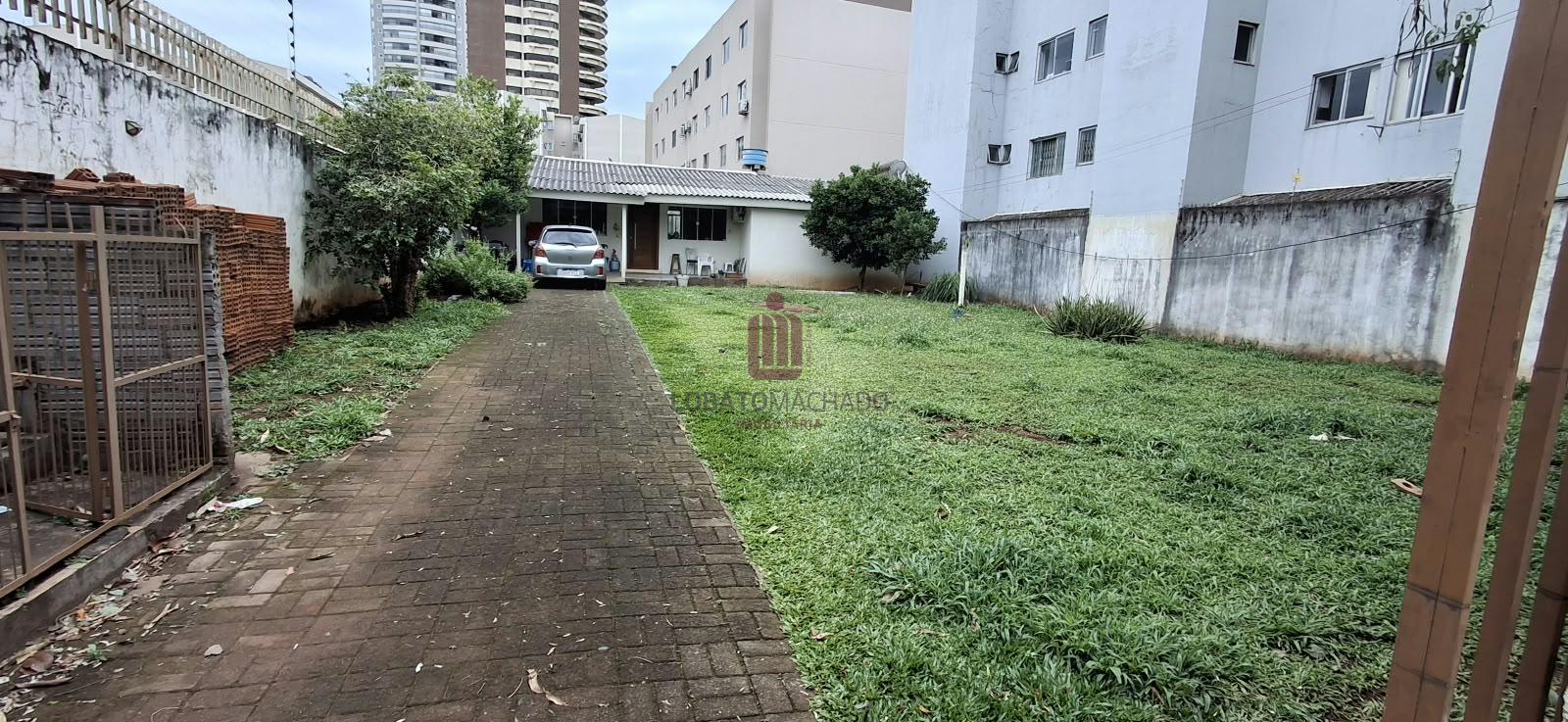 TERRENO NO CENTRO