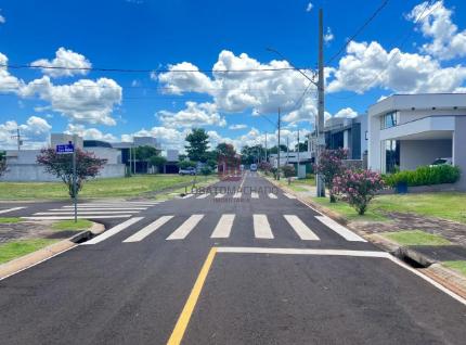TERRENO - CONDOMÍNIO HORIZONTAL FECHADO IGUAÇU