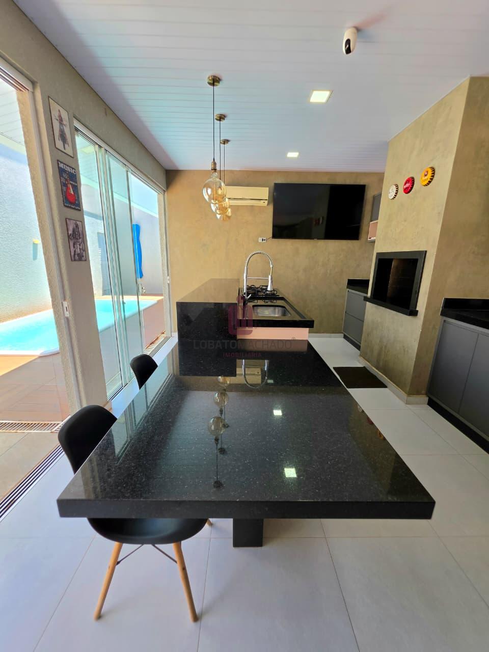 CASA COM PISCINA - CAMPOS DO IGUAÇU