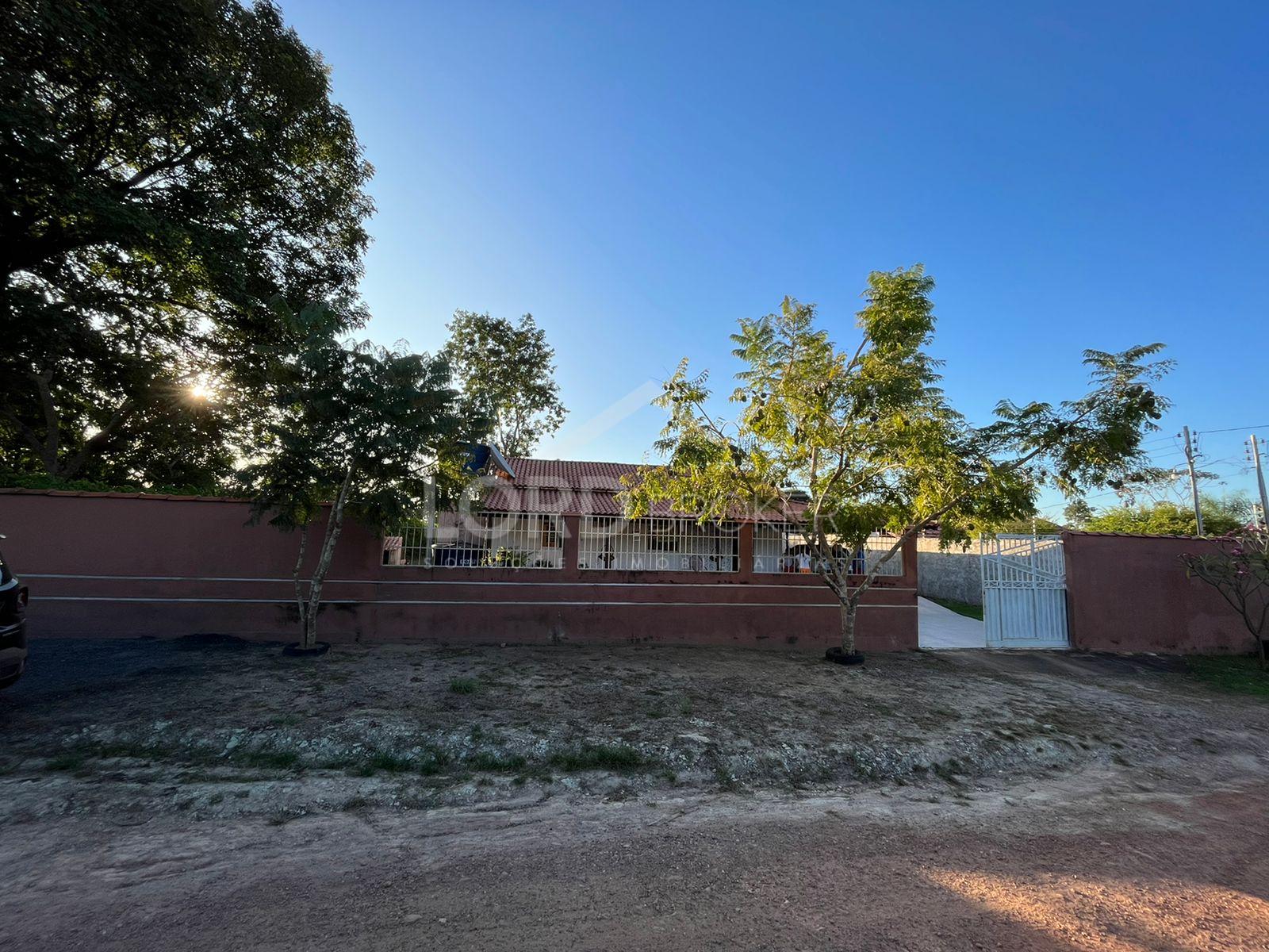 Casa Veraneio à venda no Distrito da Guia em Mato-Grosso.
