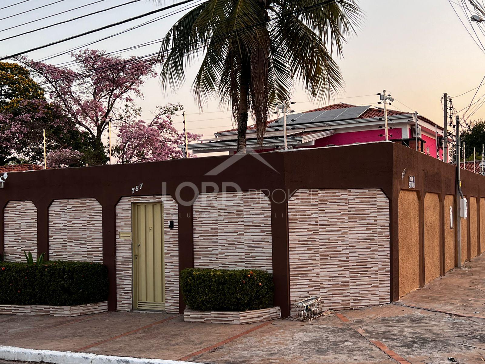 Sobrado à venda com 314m2, no bairro Cidade Alta em Cuiabá MT.