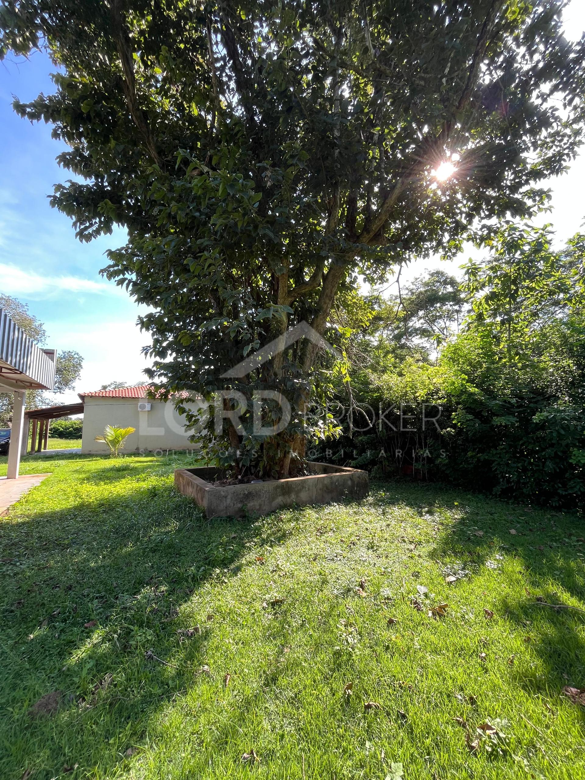 Chácara à venda beira de rio com 3.225m2 em Acorizal MT.