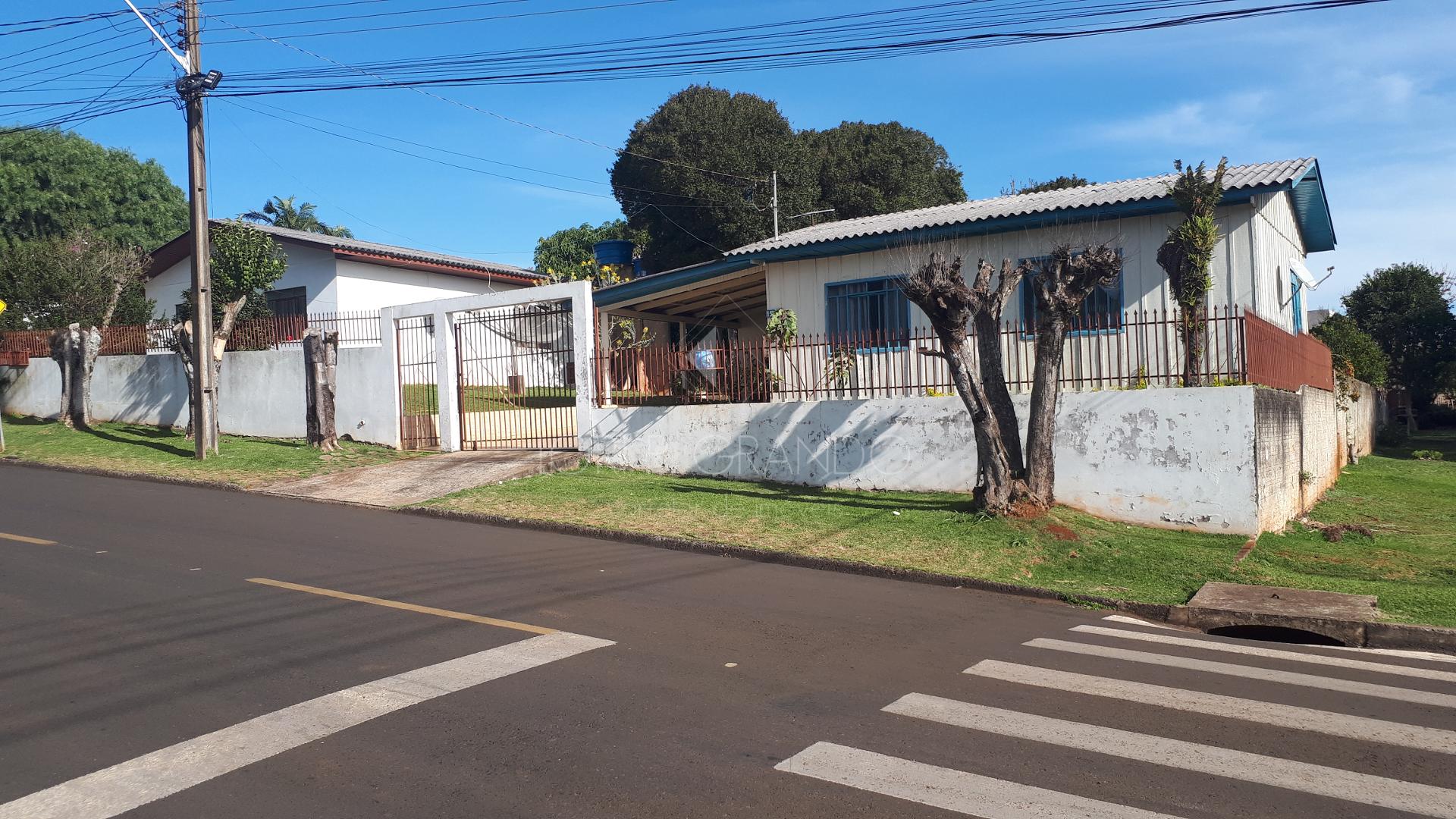 Casa  venda, Centro, LARANJEIRAS DO SUL - PR