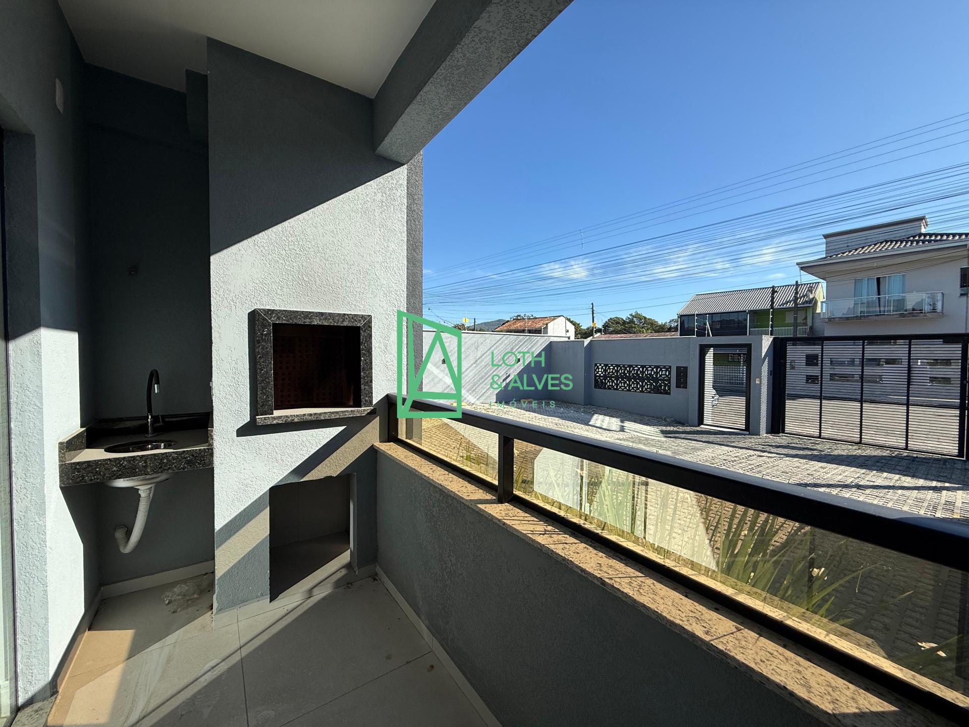 Apartamento à venda, Semi-Mobiliado, 2 Quartos, Meia Praia - N...
