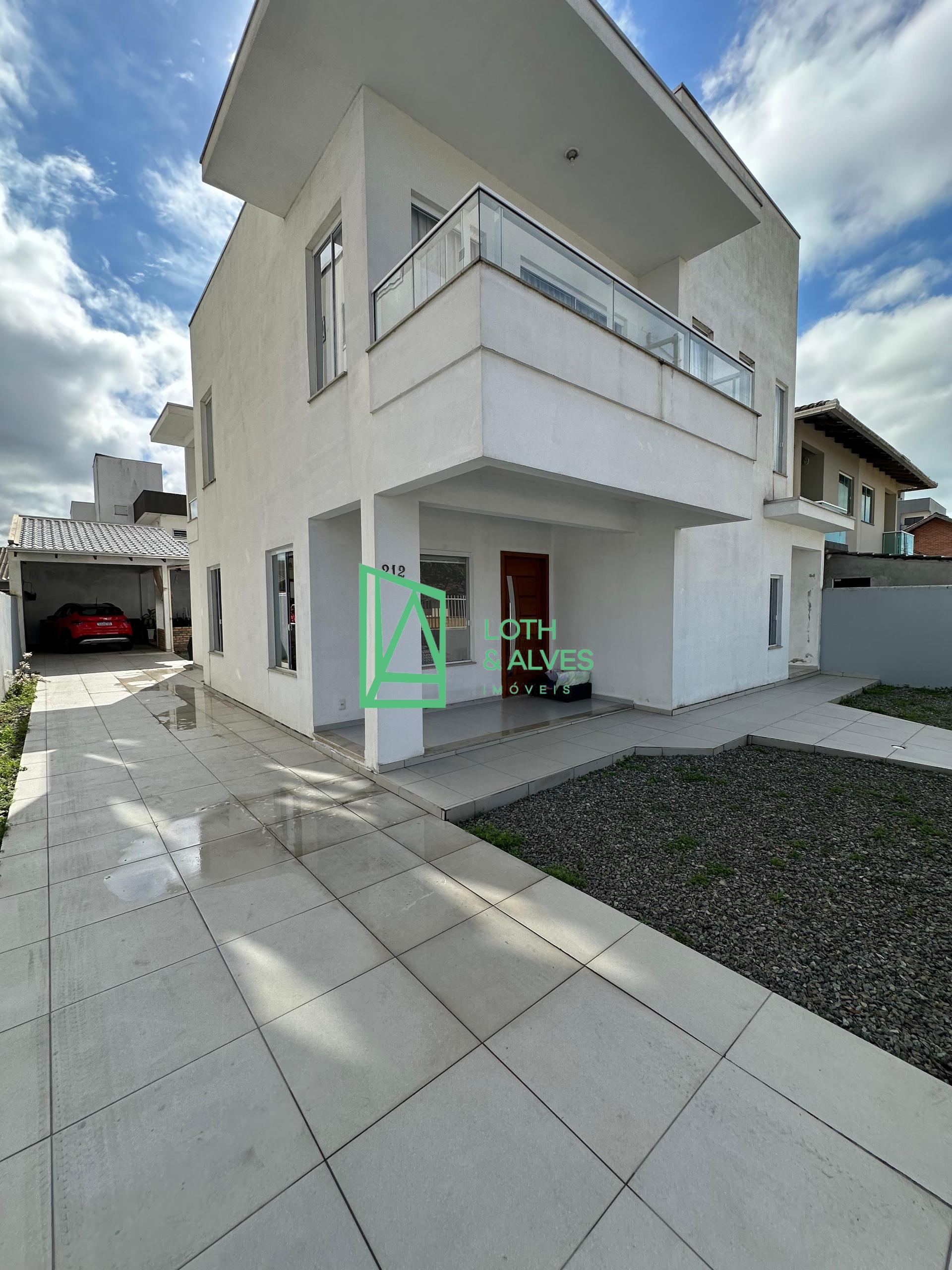 Casa à venda no Centro de NAVEGANTES - SC a apenas 200 metros ...