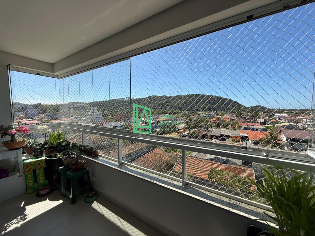 Apartamento ? venda, 2 dormit?rios, sacada ampla, 83m , GRAVAT...