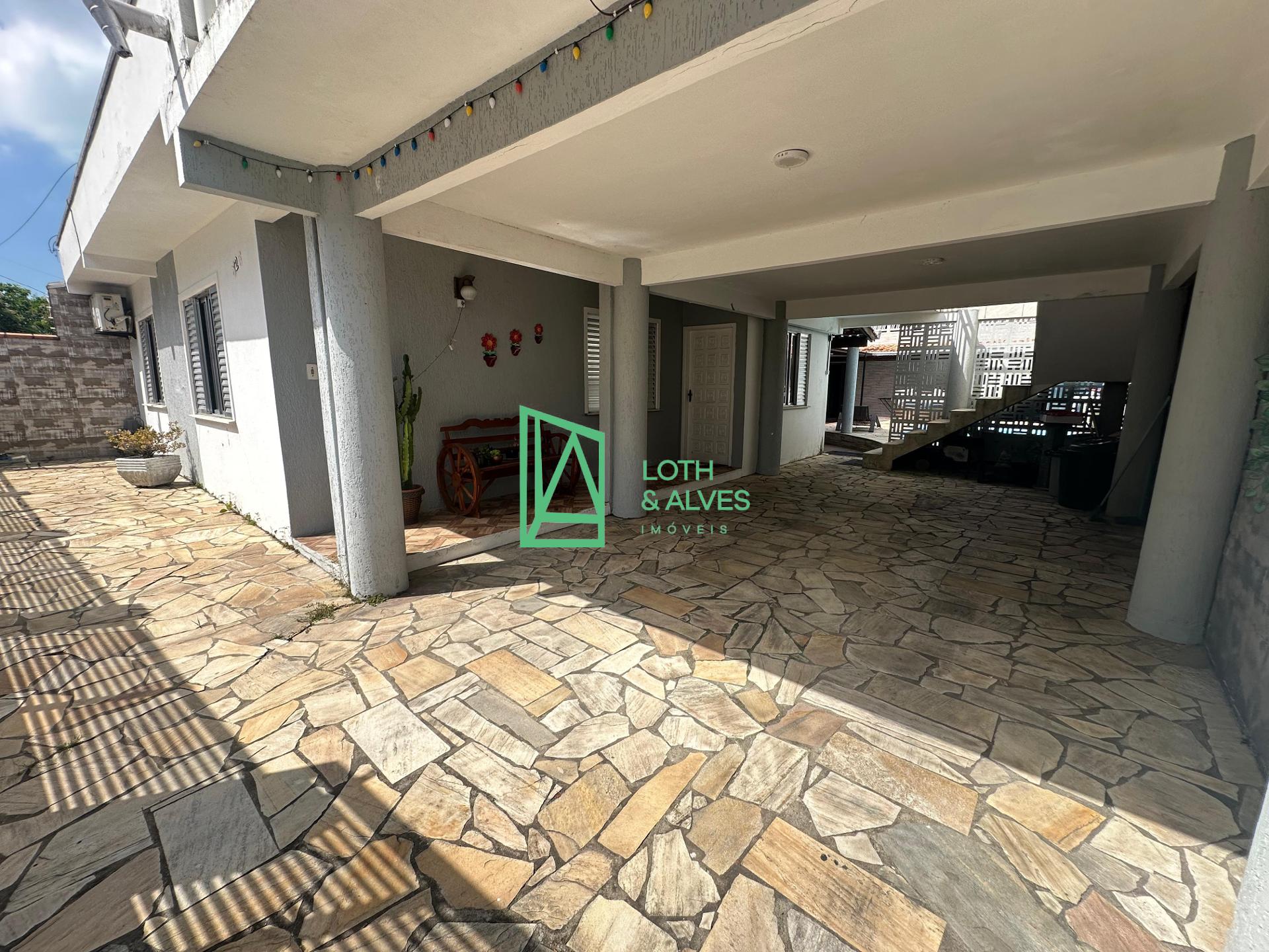 Casa à venda no Centro de NAVEGANTES - SC a apenas 300 metros ...