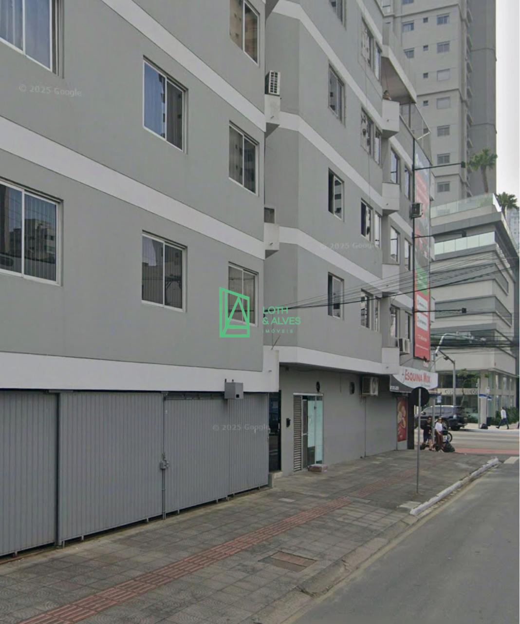 Apartamento em Balne?rio Cambori? SC / pr?ximo a terceira aven...