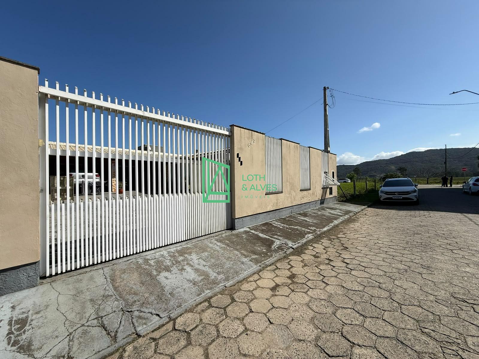 Casa à venda, Gravatá, NAVEGANTES - SC-Casa com 03 dormitórios...
