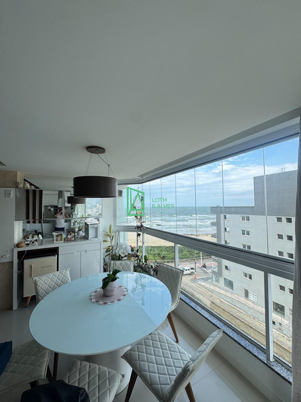 Apartamento à venda, 2 Quartos, Mobiliado, Quadra mar, Gravatá...