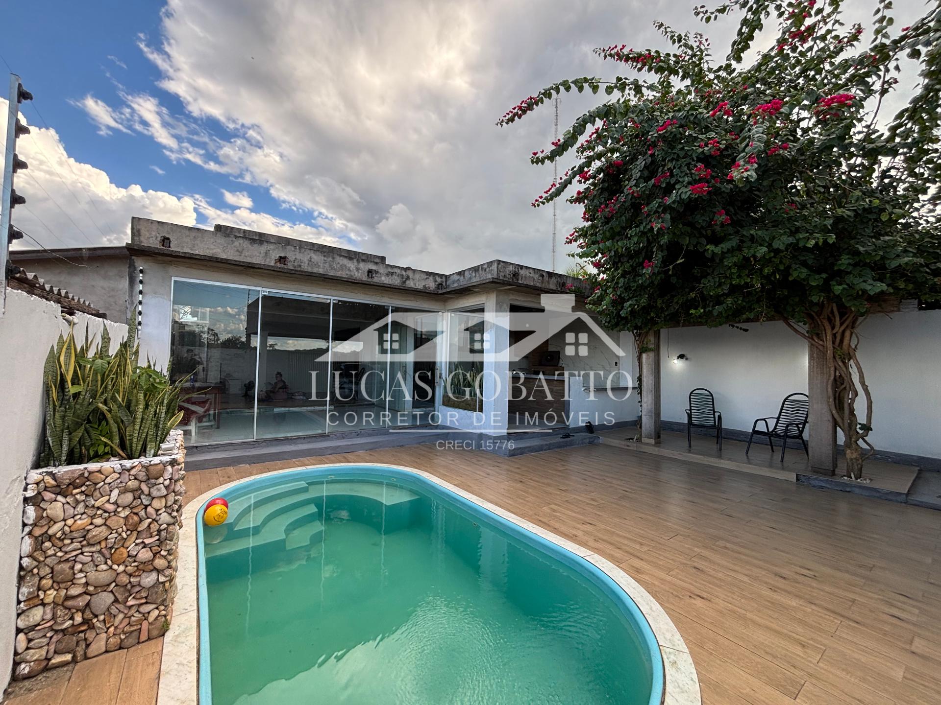 VENDE-SE CASA NO PARQUE ALVORADA EM JUARA-MT  - 3 SU?TES - PIS...