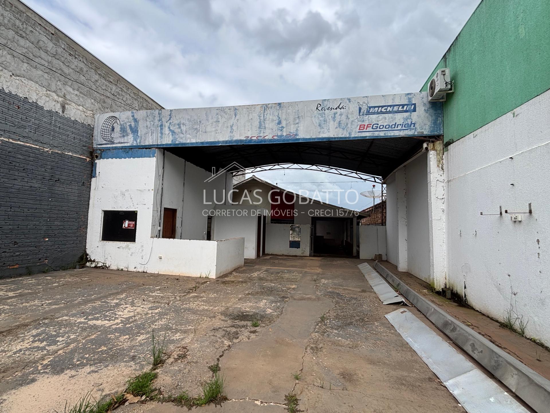 TERRENO NA AV. RIO ARINOS PARA VENDA - 330 M2 - ÓTIMA LOCALIZAÇÃO