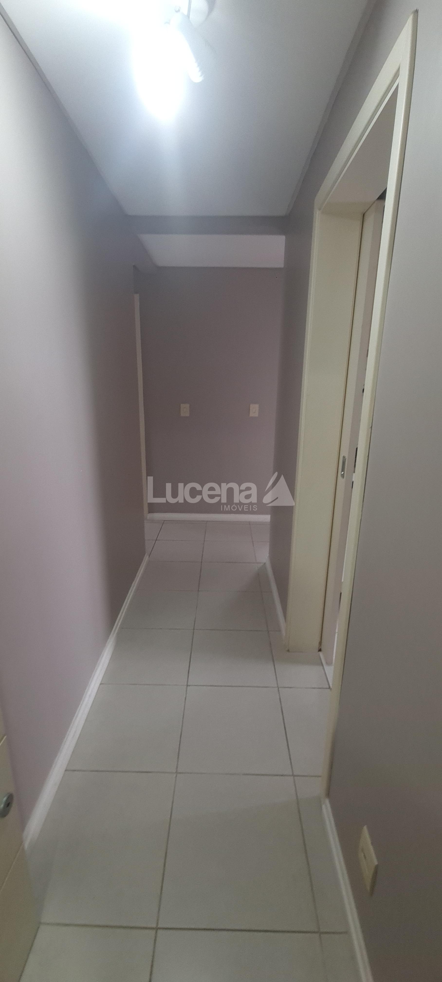Apto. 2 Dormitórios Mobiliado à Venda em Bento Gonçalves