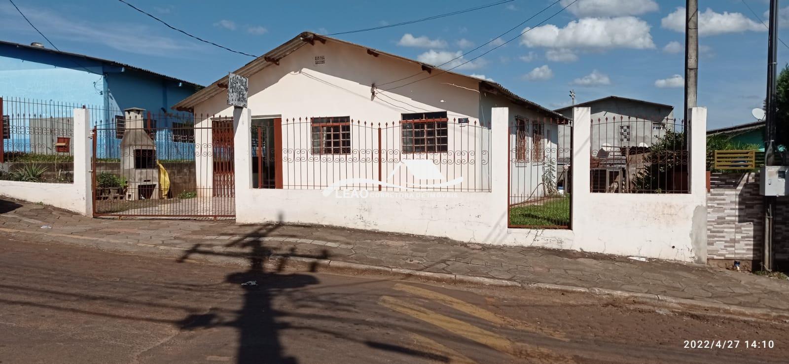 CASA NA AVENIDA DO BAIRRO SADIA